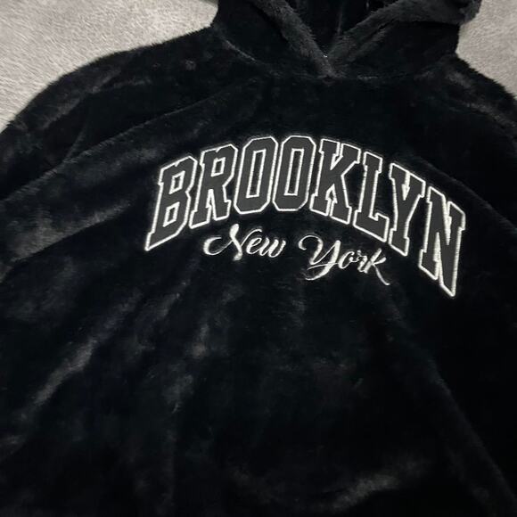 Charlotte russe fluffy hoodie - Picture 3 of 8